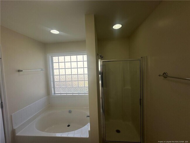 Building Photo - 5724 Crepe Myrtle Dr