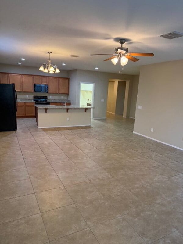 Building Photo - 2764 E Cherry Hill Dr