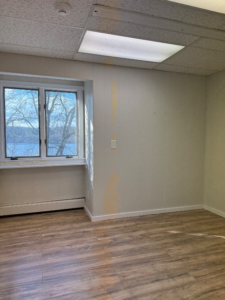 Building Photo - 2390 US-6