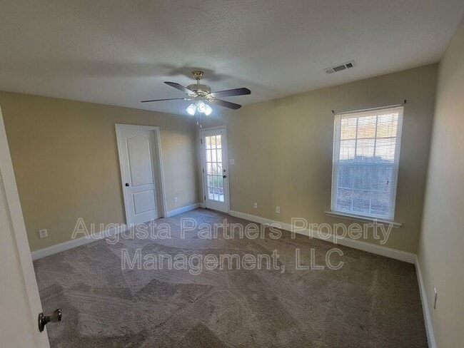 Building Photo - 2205 Whitney S Ct