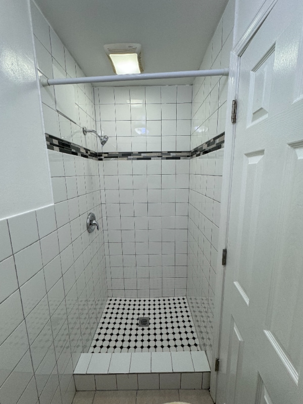 Building Photo - 2624 N Milwaukee Ave