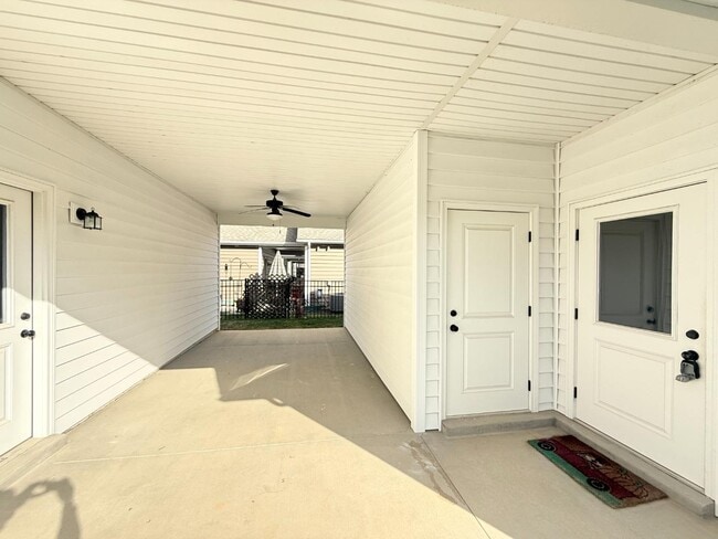 Building Photo - 3921 Bird Song Way