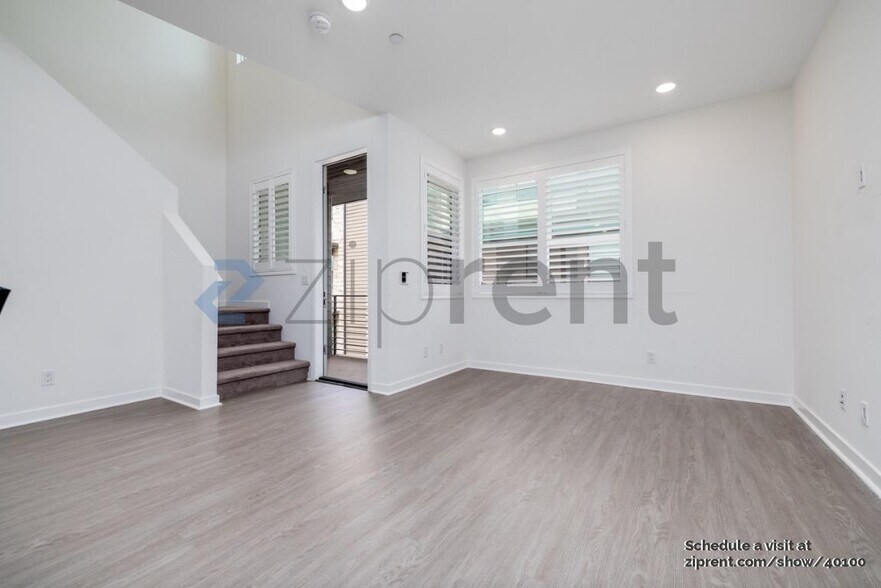 Building Photo - 11048 Luminate Dr