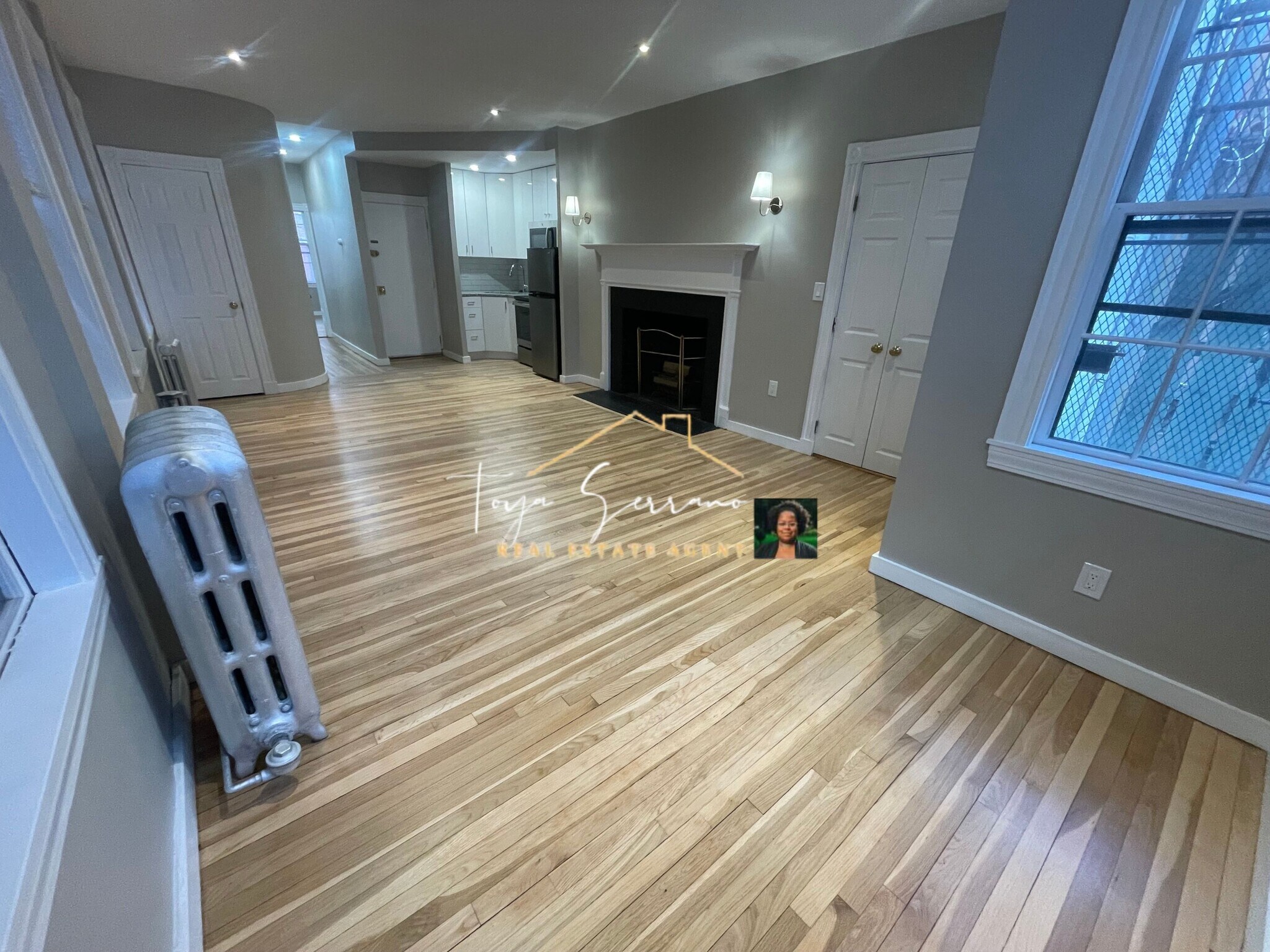 Building Photo - 82 Phillips St