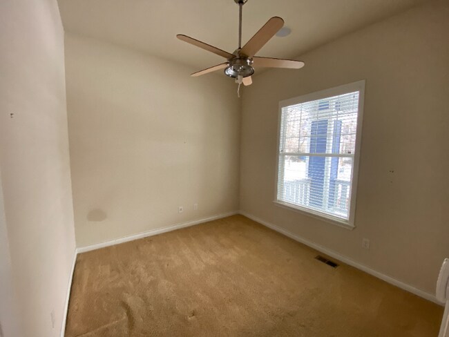 Building Photo - Available September! Beautiful and Spacious Home in Central Park!
