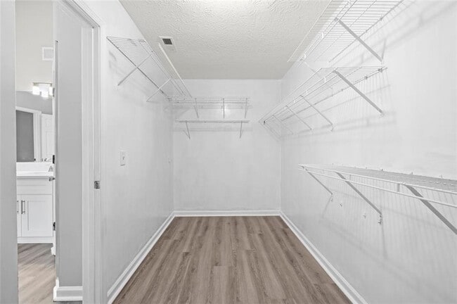 Building Photo - 702 Ashley Glen Ln