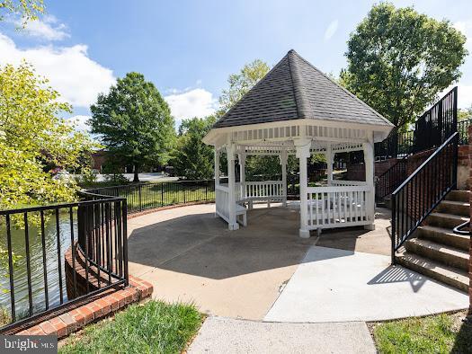 Building Photo - 4850 Eisenhower Ave