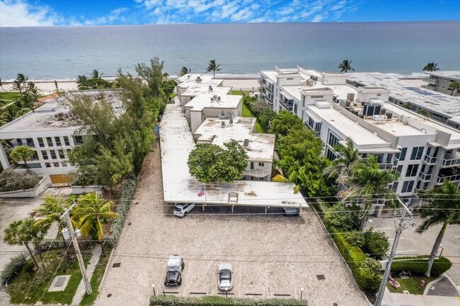 Building Photo - 1203 Hillsboro Mile