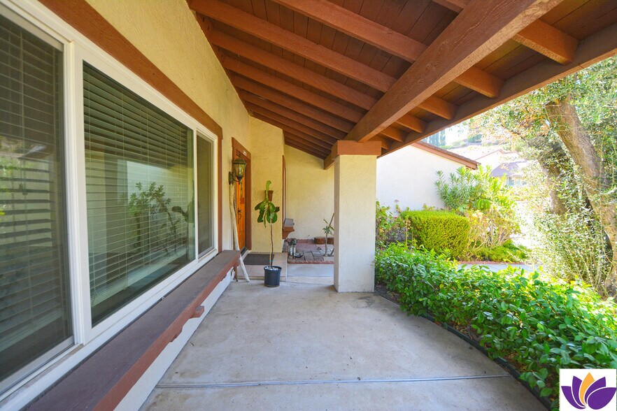 Building Photo - 3025 Morningside Dr
