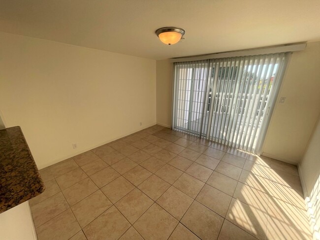 Building Photo - Downtown Home with Large Deck and OCEAN VIEWS!