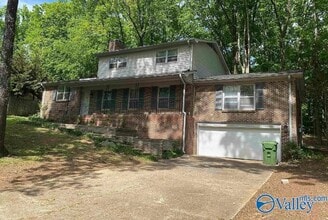 Building Photo - 8033 Navios Dr SE