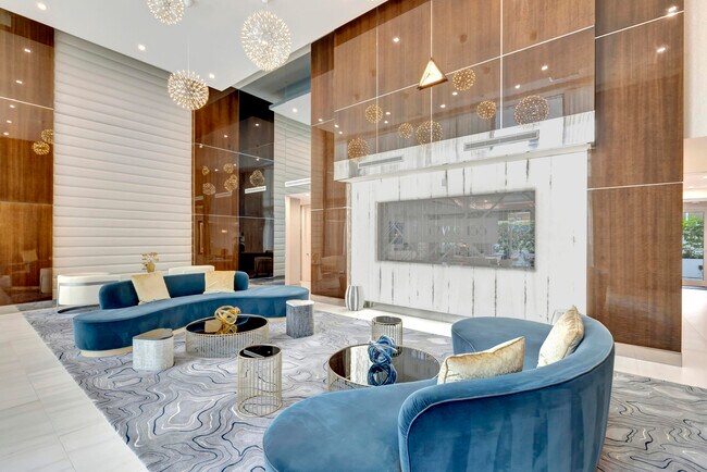 Building Photo - 155 E Boca Raton Rd