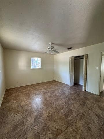 Building Photo - 5342 Burbank Dr
