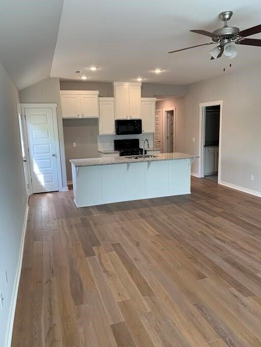 Building Photo - 1535 S Duncan Ave