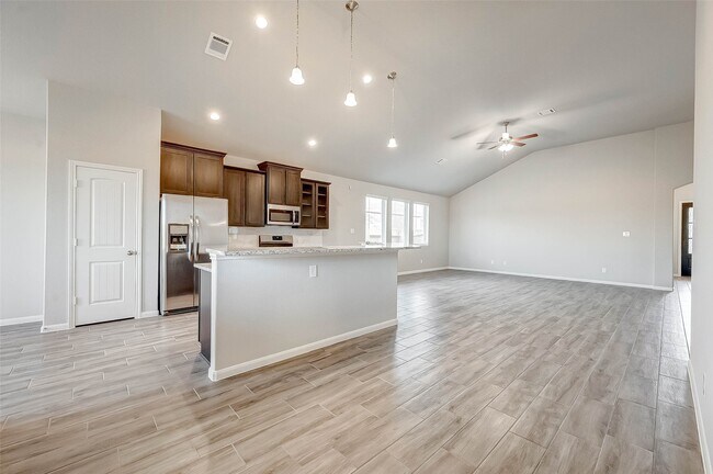 Building Photo - 6110 Scott Way