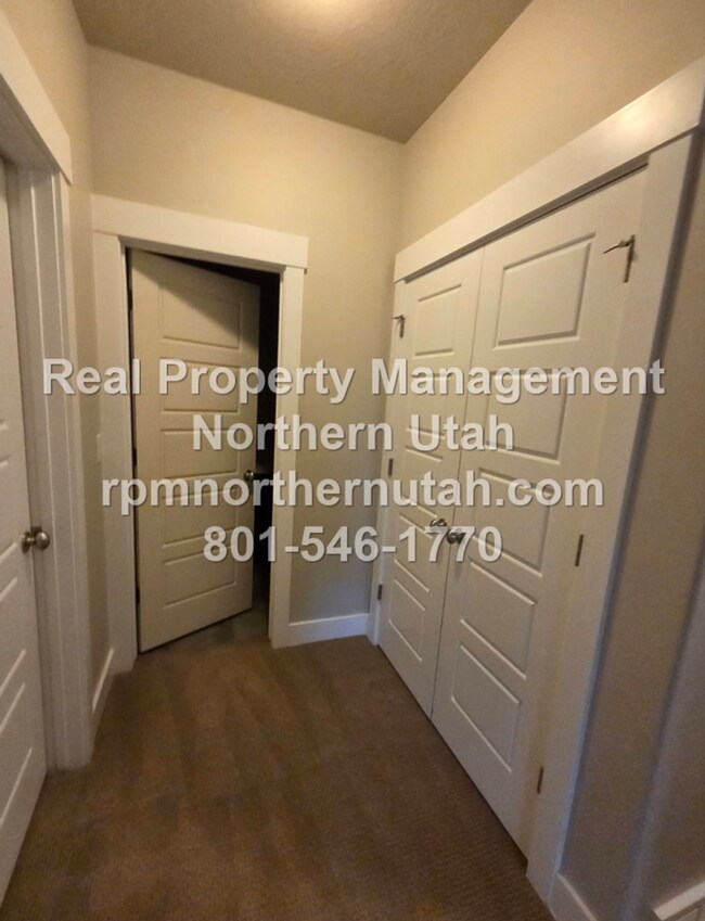 Building Photo - 3 Bedroom 2 Bath Home Available in Clearfield