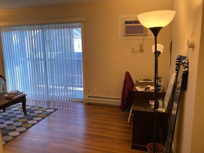 Interior Photo - 1501