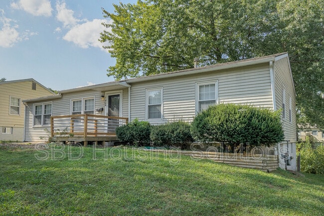 Primary Photo - 1404 N Pearl Dr