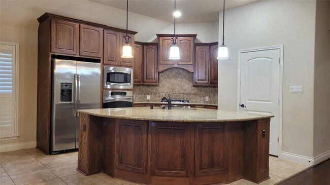 Building Photo - 16818 Talisker Dr