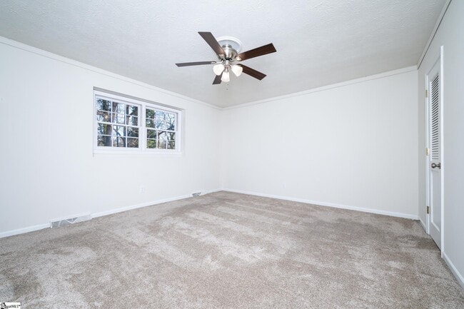 Building Photo - 125 Newgate Dr