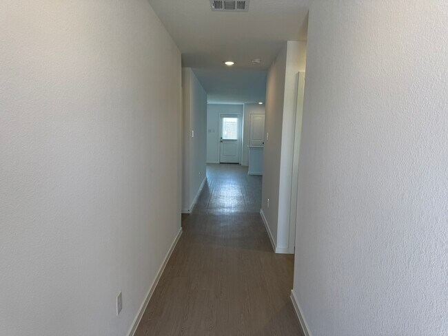 Building Photo - 706 Zuppino Ln