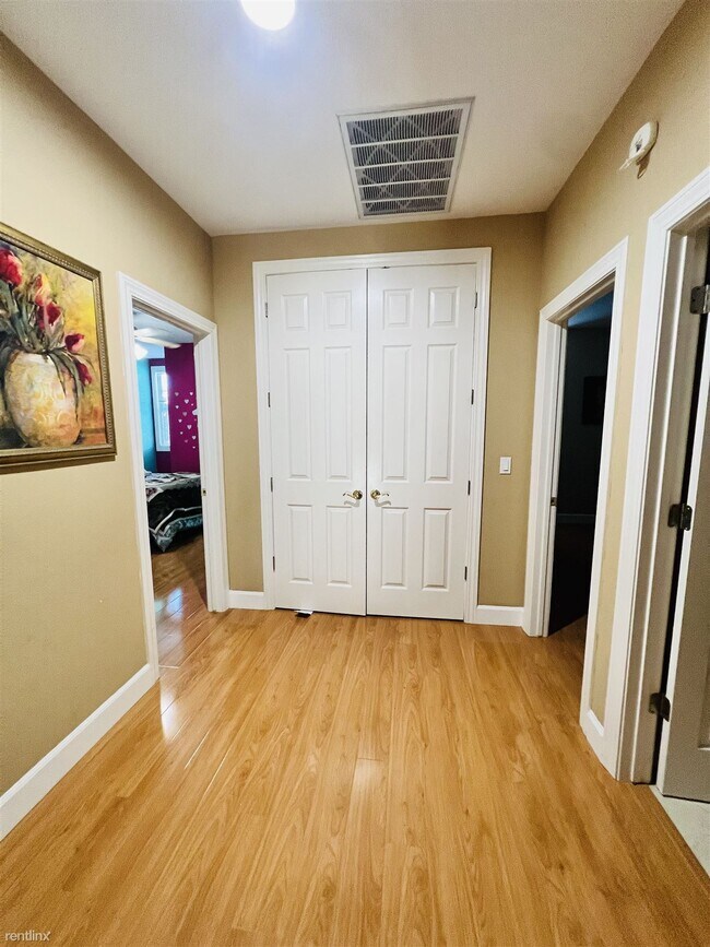 Building Photo - 4 br, 3.5 bath House - 4224 Foxford Way