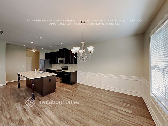 Building Photo - 9049 Lexington Ct