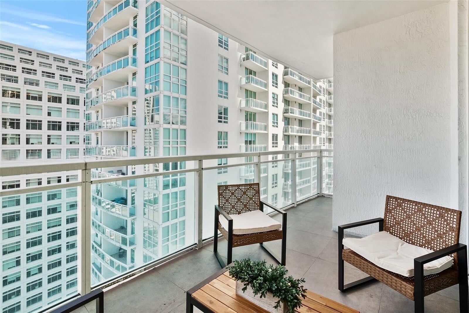 Building Photo - 951 Brickell Ave