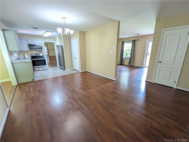 Building Photo - 111 King William Dr