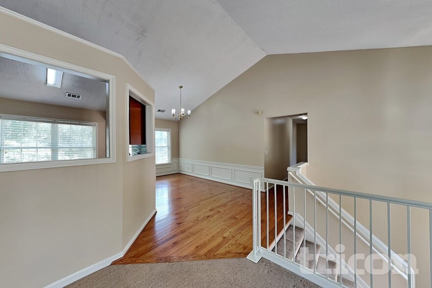 Building Photo - 3702 Heyford Ct