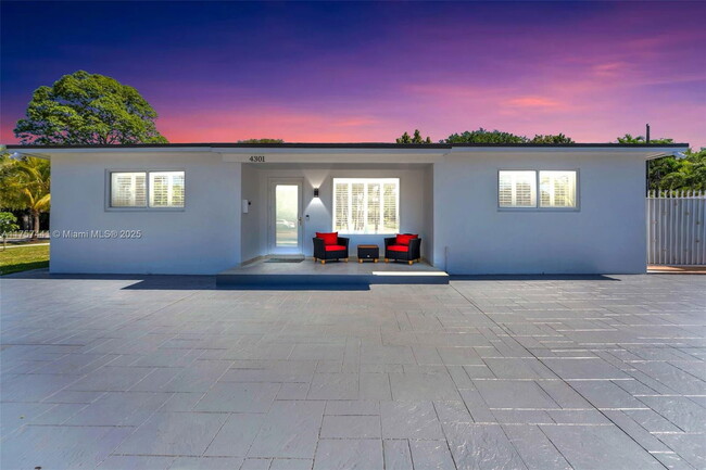 Building Photo - 4301 SW 85th Ave