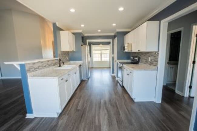 Building Photo - 111 Harvest Moon Dr