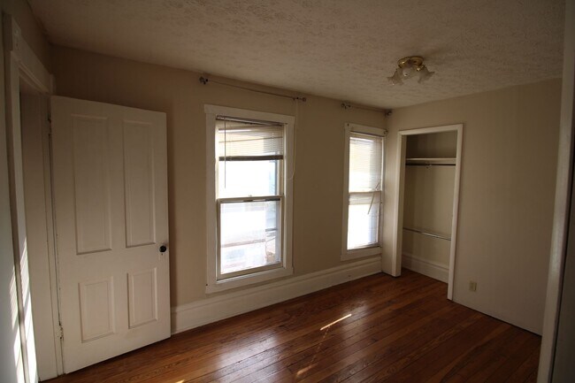 Building Photo - 135/137 E. 4th
