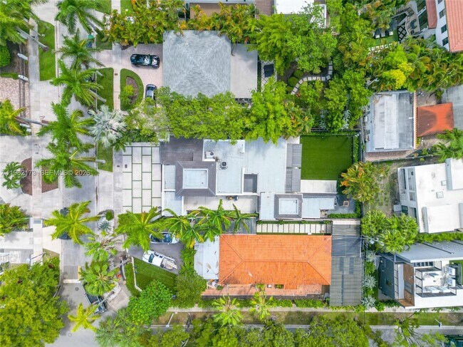 Building Photo - 1826 Fairhaven Pl