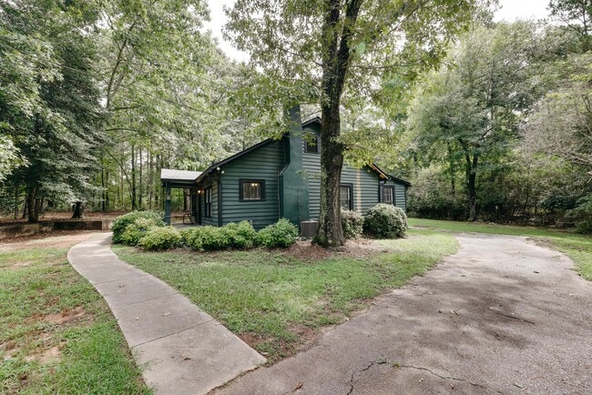 Building Photo - 505 Cherokee Rd