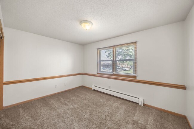 Building Photo - Clover Creek | Standard 2-Bedroom *