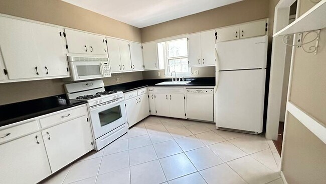 Building Photo - 4272 Springview Dr