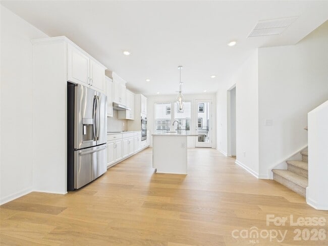 Building Photo - 3013 Rexton Ln