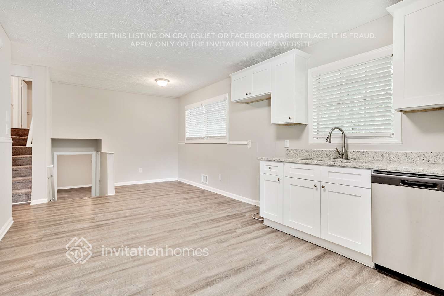 Building Photo - 678 Lakeridge Dr SE