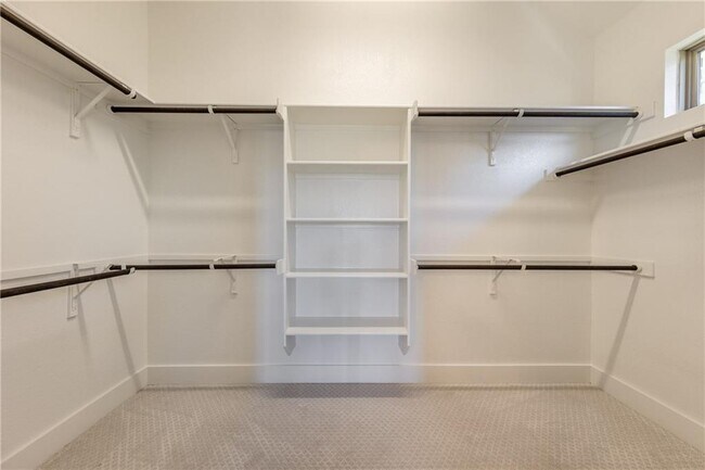 Building Photo - 844 Paseo de Castana Wy