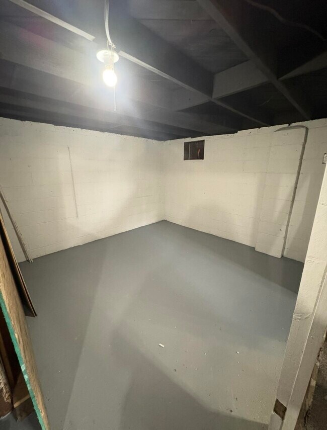 Building Photo - 15714 Novara St