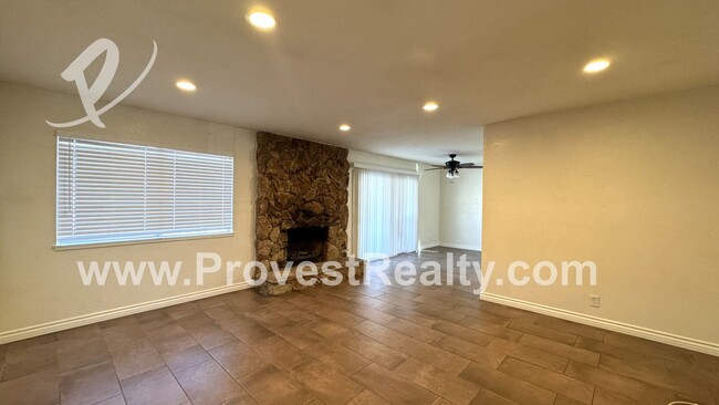 Building Photo - 2 Bedroom 2 Bathroom Spring Valley Lake Ho...