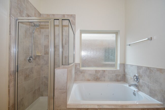 Building Photo - 20215 Stonebridge Terrace Dr