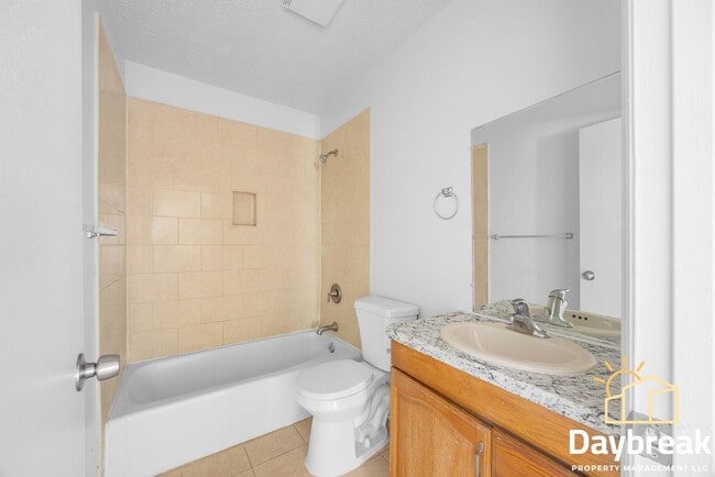 Building Photo - 10913 Queen Ann Ct