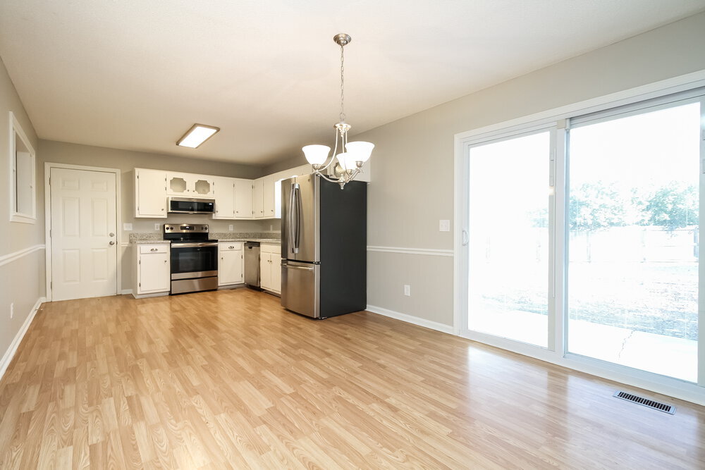 Building Photo - 1506 Ashlawn Dr