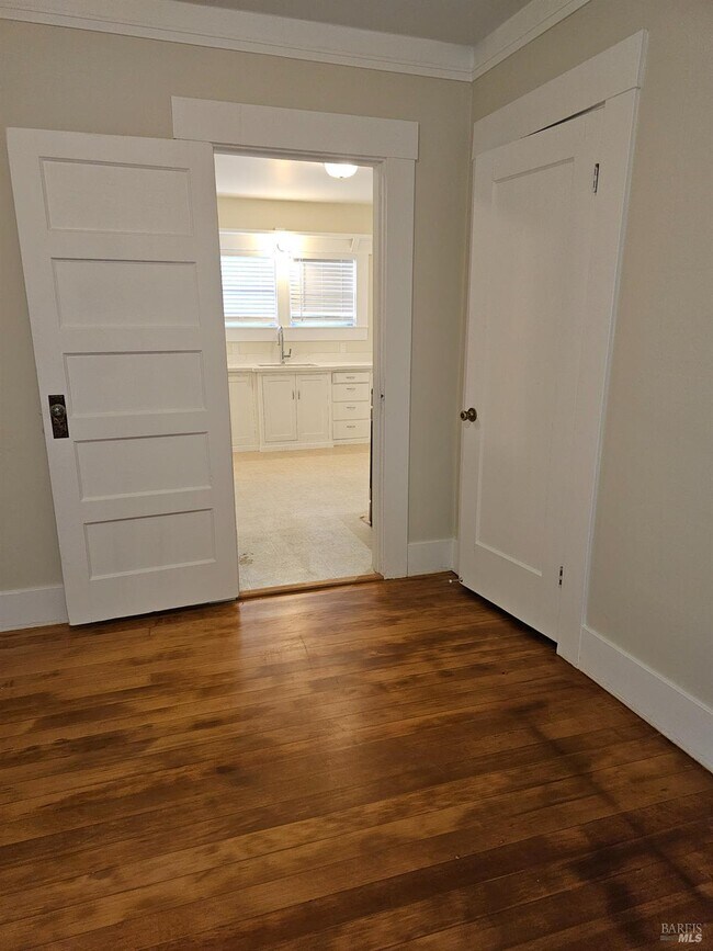 Building Photo - 412 Lincoln St