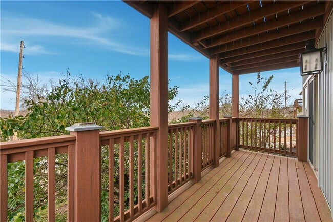 Building Photo - 14805 Dutchmans Dr