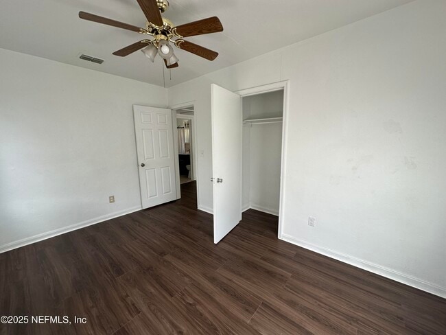 Building Photo - 3325 Claremont Rd