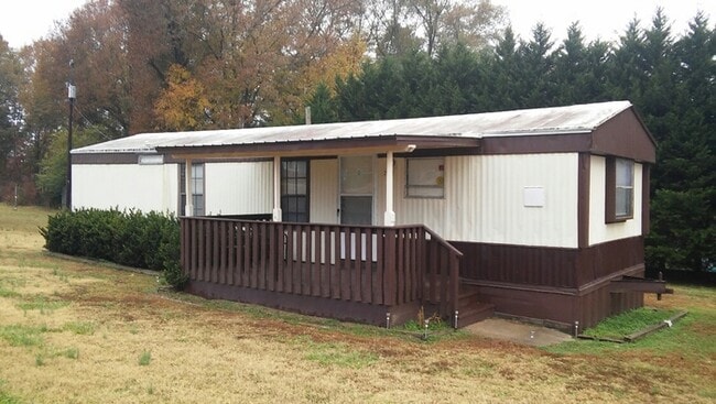 Building Photo - 2 Bedroom 1 Bathroom