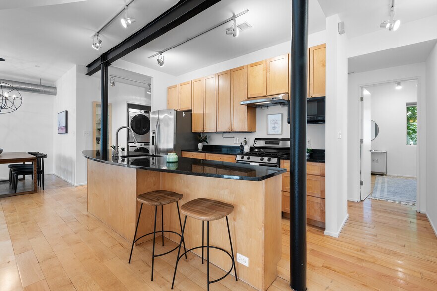Building Photo - 2307 15th St NW